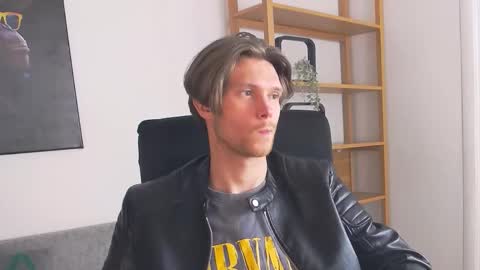 ask me online show from November 28, 8:22 pm