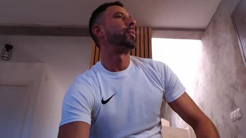 tinoclandestino online show from February 2, 10:02 am