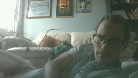 titlovercums online show from December 4, 5:20 pm