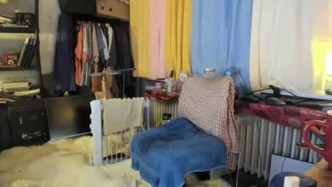 liebe es mich nackt vor der cam zu zeigen online show from April 8, 8:36 am