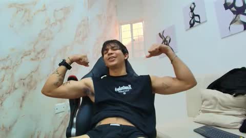 toji lee online show from December 15, 8:39 pm