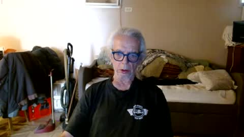 tom112292014 online show from June 30, 5:47 pm