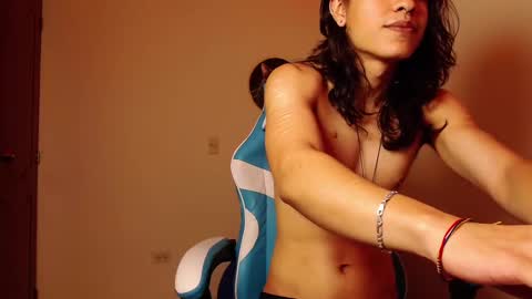 tom online show from October 17, 5:00 am