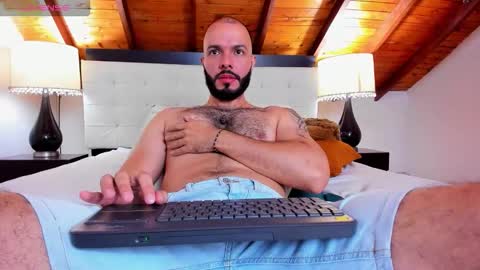   online show from October 18, 2:00 pm