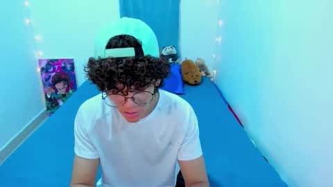 Tom Blue online show from March 19, 12:03 am