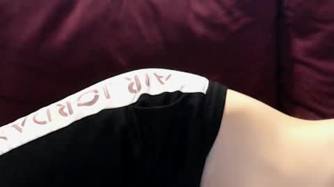 tom_michaelx online show from November 6, 5:10 am