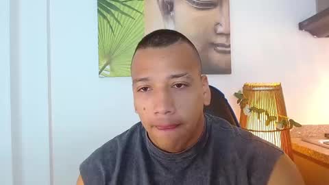 Tom muscle1 online show from March 7, 11:18 am