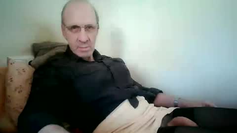 tomislav321 online show from April 17, 3:58 pm
