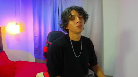 Snapshot of tommy_belline chatting on October 8, 7:51 pm TOMMY BELLINE online show from October 8, 7:51 pm