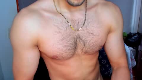 Twitter BreddTommy IG tommy bredd online show from October 31, 8:34 pm