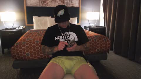 Tommy online show from December 17, 2:12 am