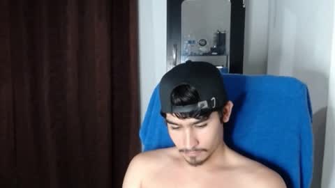 tommycutee21 online show from March 25, 4:38 am