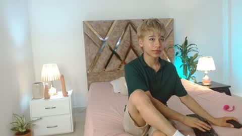 Tommy Foxboy online show from December 4, 12:25 pm