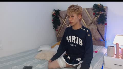 Tommy Foxboy online show from December 24, 2:23 pm