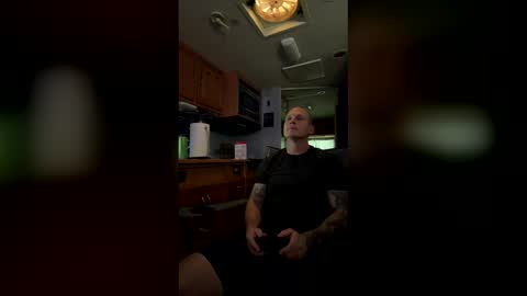 tommygunsfit online show from March 7, 11:46 pm