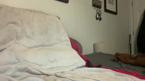 tommygunzsolo online show from February 10, 12:48 am