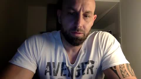 Thomas Fit online show from December 25, 6:30 pm