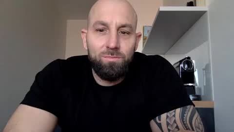 Thomas Fit online show from December 25, 8:29 am