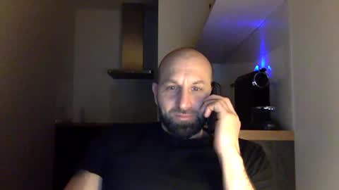 Thomas Fit online show from January 6, 8:50 pm