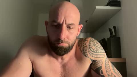 Thomas Fit online show from September 29, 9:21 pm