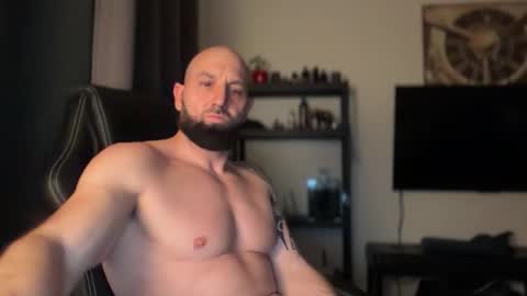 Thomas Fit online show from March 3, 10:27 pm