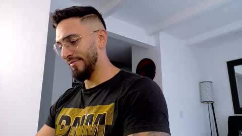 tony muscle1 online show from February 15, 10:51 pm