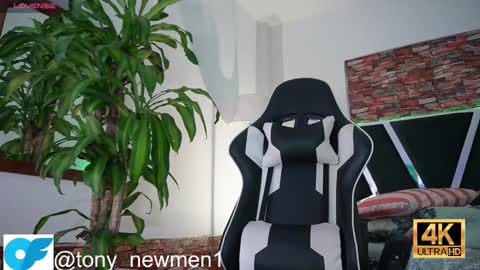 tony online show from December 12, 1:43 am