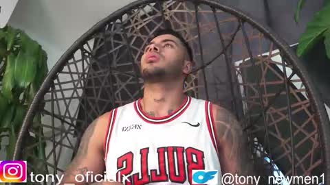 tony online show from February 3, 11:26 am