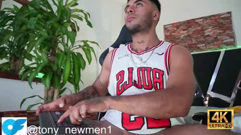 tony online show from December 13, 12:53 am