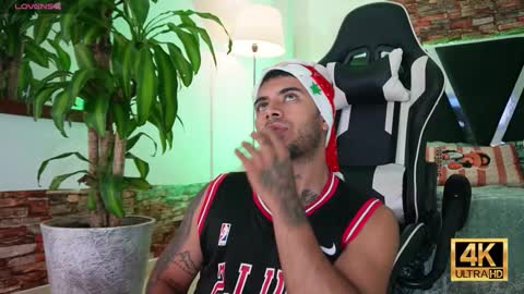 tony online show from December 3, 4:02 am