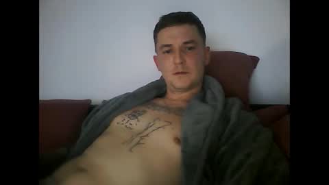 tonystrawberry online show from February 12, 8:26 pm