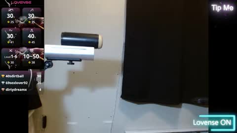 tonytonytony3001 online show from December 4, 11:34 pm