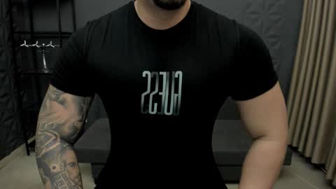 TonyWilcox online show from November 11, 6:29 am