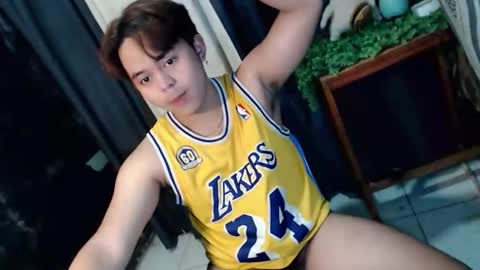 Toshiro online show from April 3, 7:10 pm