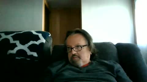 Snapshot of touchit9923 chatting on October 1, 3:27 pm jim online show from October 1, 3:27 pm