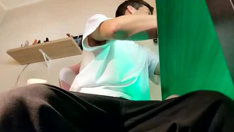 toyboysquirt online show from December 16, 10:55 am