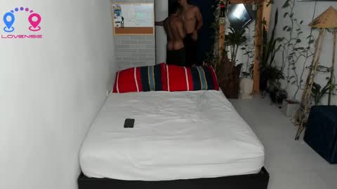 travis bakerr online show from March 1, 1:22 am