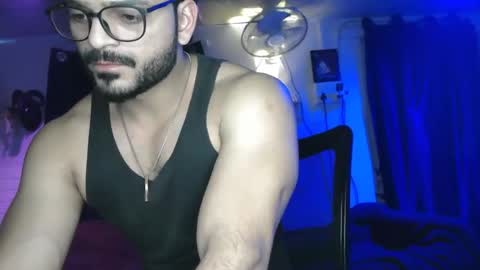 travisandnina online show from February 12, 9:43 pm