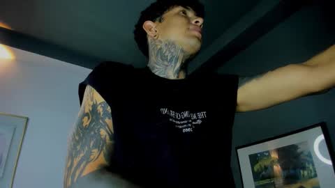 TRAV - INDEPENDENT MODEL online show from December 15, 12:07 am