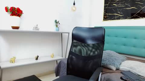 TREVOR  online show from February 7, 5:58 am