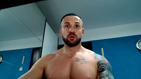 Snapshot of tridentmuscles chatting on February 26, 9:03 pm tridentmuscles online show from February 26, 9:03 pm