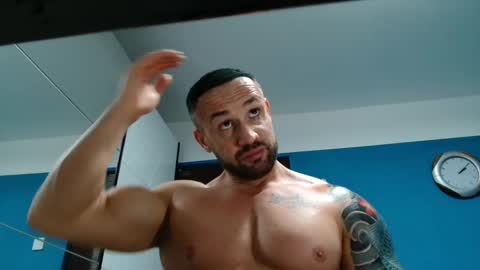 Snapshot of tridentmuscles chatting on January 31, 12:07 pm tridentmuscles online show from January 31, 12:07 pm