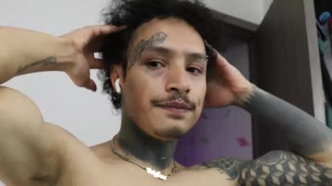 - trieone online show from October 22, 1:42 am