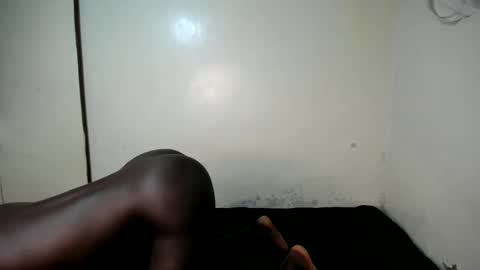 Trisboo5 online show from December 11, 4:51 am