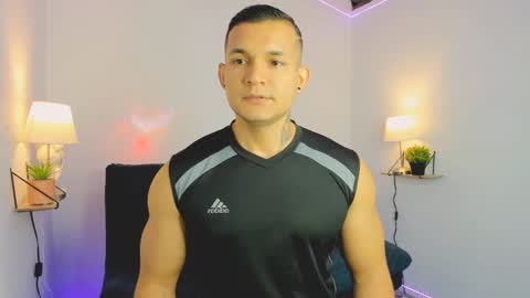 Tristan olson online show from December 22, 10:06 am