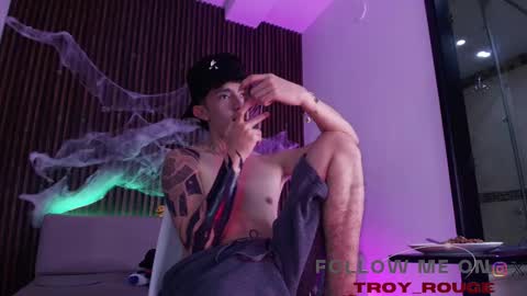 Troy online show from October 31, 7:50 pm