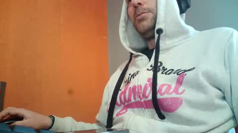 truble_78 online show from February 25, 9:20 am