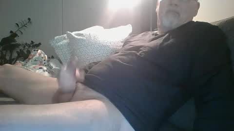 Snapshot of trukturk chatting on December 30, 10:23 pm trukturk online show from December 30, 10:23 pm