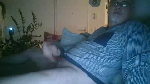 Snapshot of trukturk chatting on February 26, 9:14 pm trukturk online show from February 26, 9:14 pm