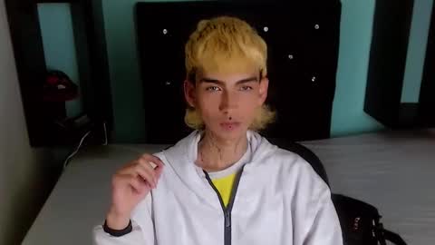 ttimy online show from April 16, 9:39 pm